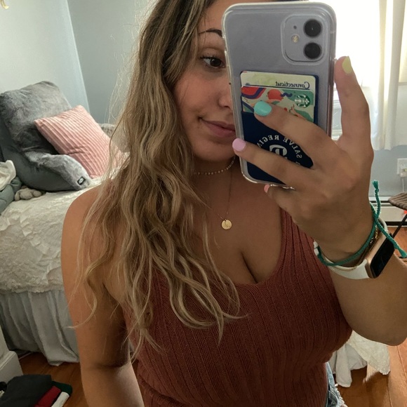 PINK CROPPED SWEATER TANK TOP - Picture 3 of 3